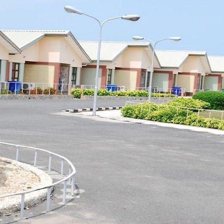Magbon Whispering Palms Resort מראה חיצוני תמונה