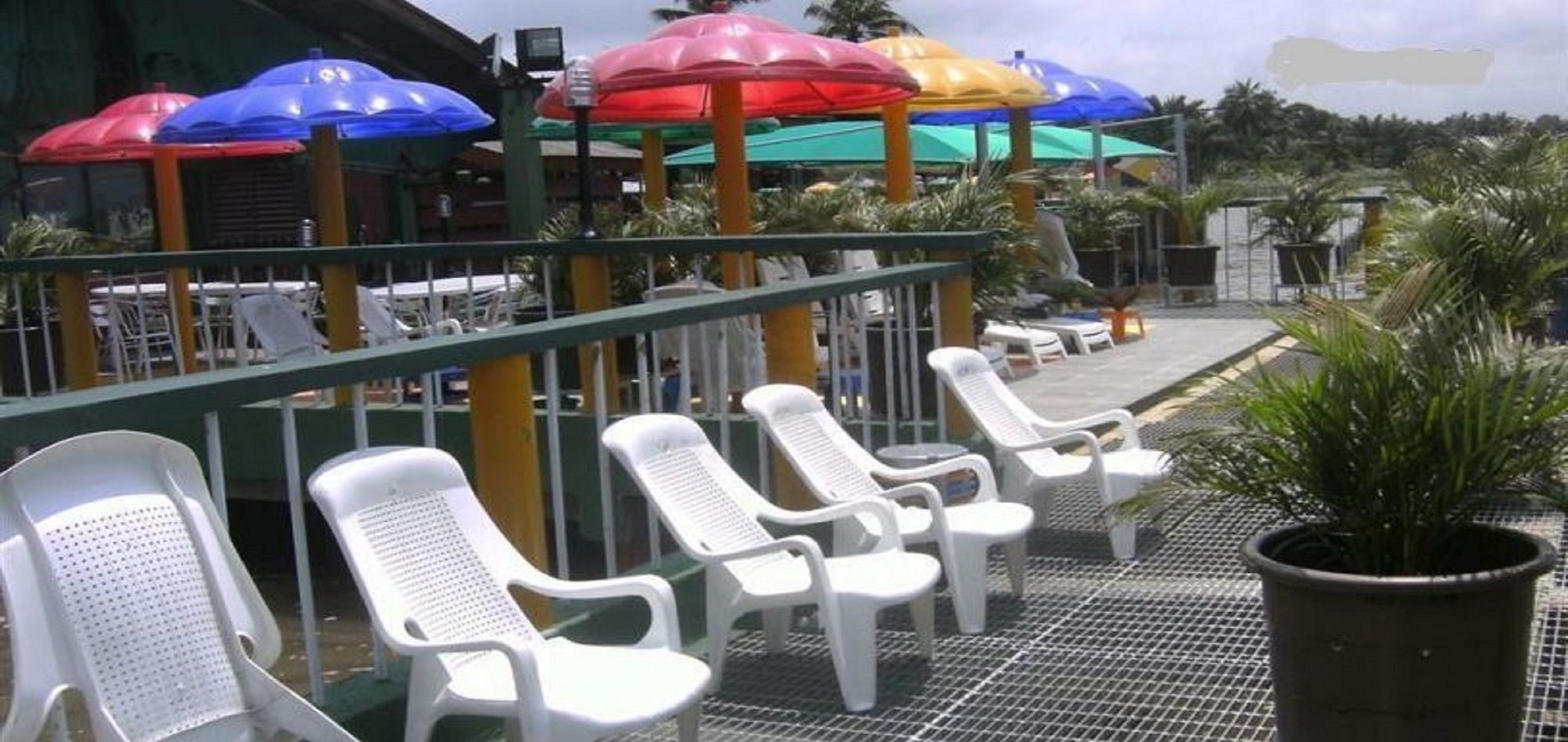 Magbon Whispering Palms Resort מראה חיצוני תמונה